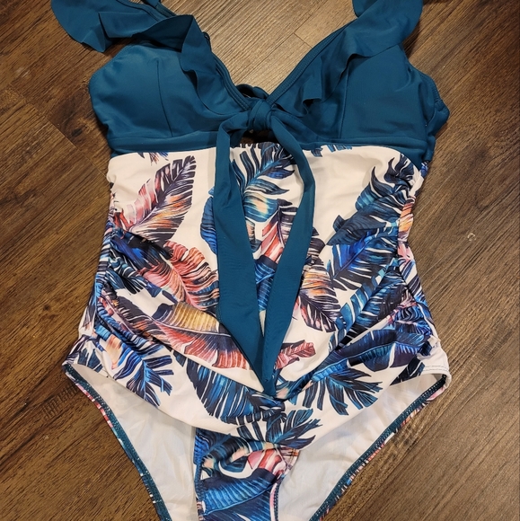 Swimsuit bikini - Picture 2 of 2